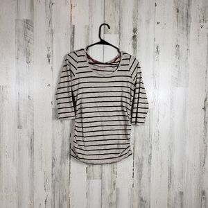 Two hearts maternity ruched top size small